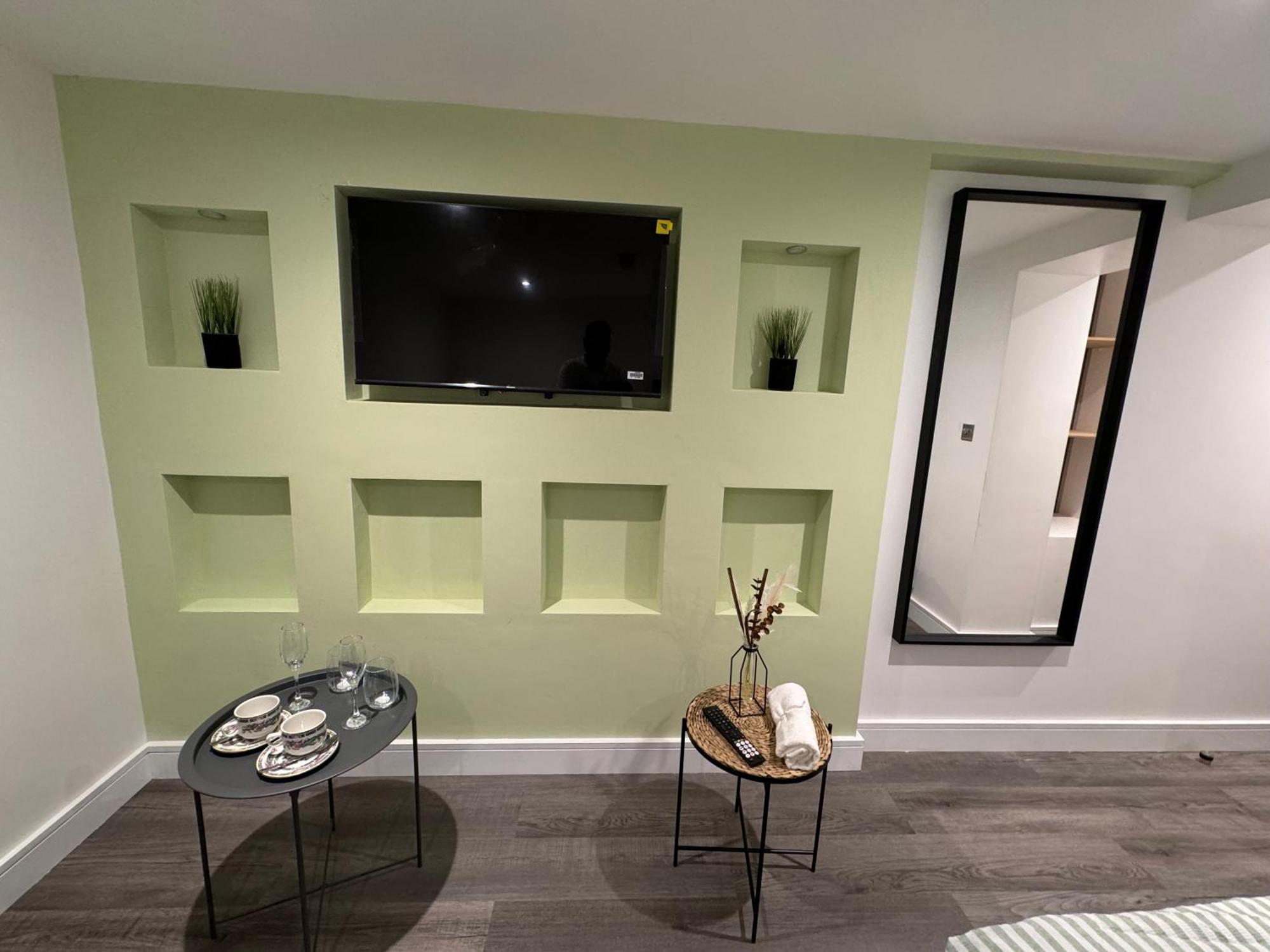Southgate Luxury Apartments Elland Eksteriør billede