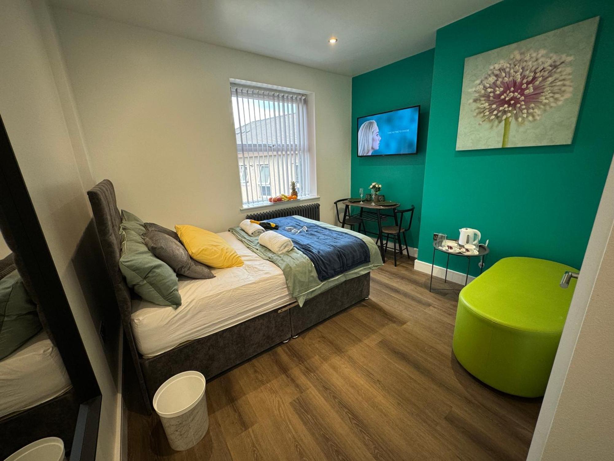 Southgate Luxury Apartments Elland Eksteriør billede