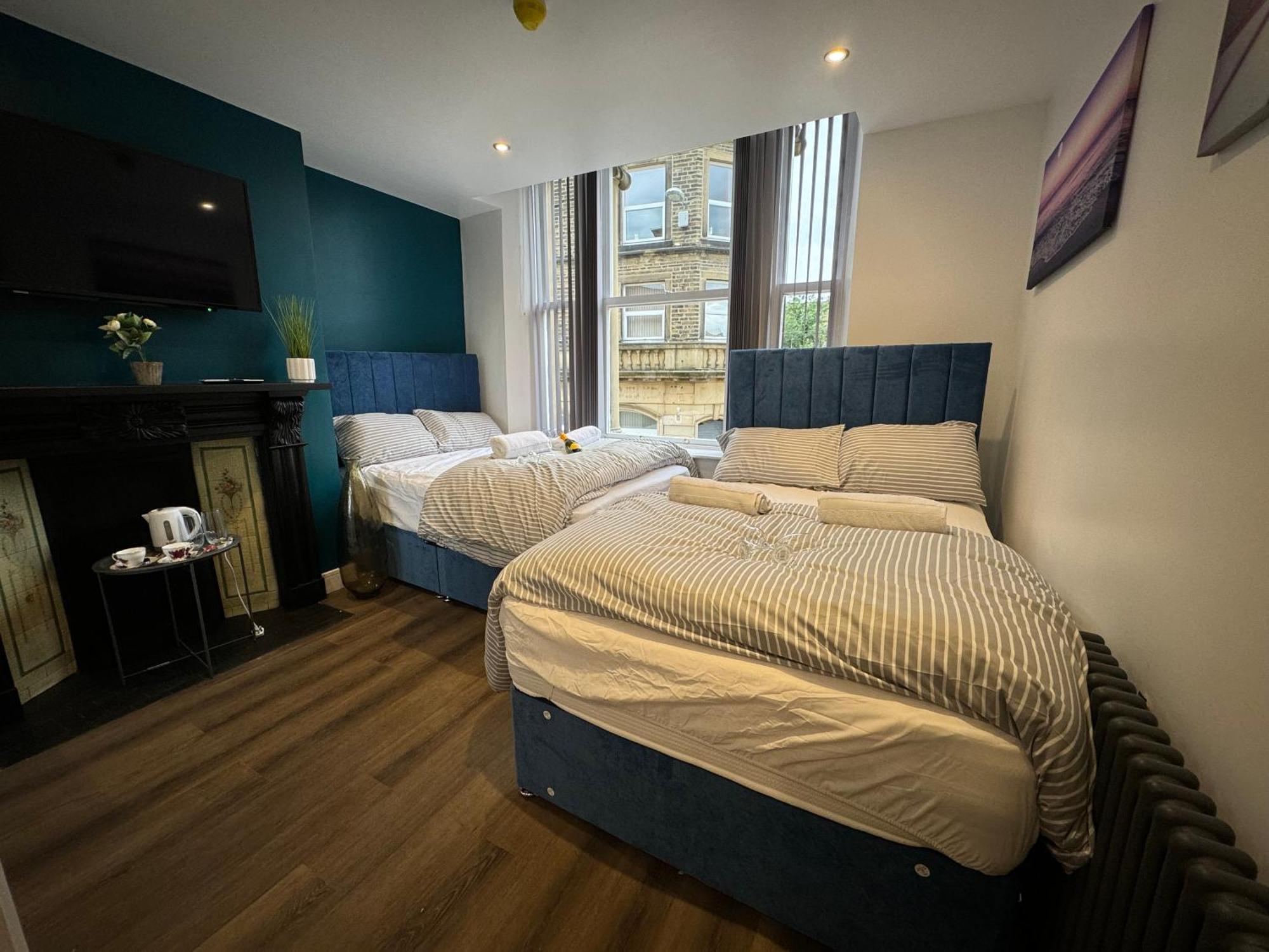 Southgate Luxury Apartments Elland Eksteriør billede
