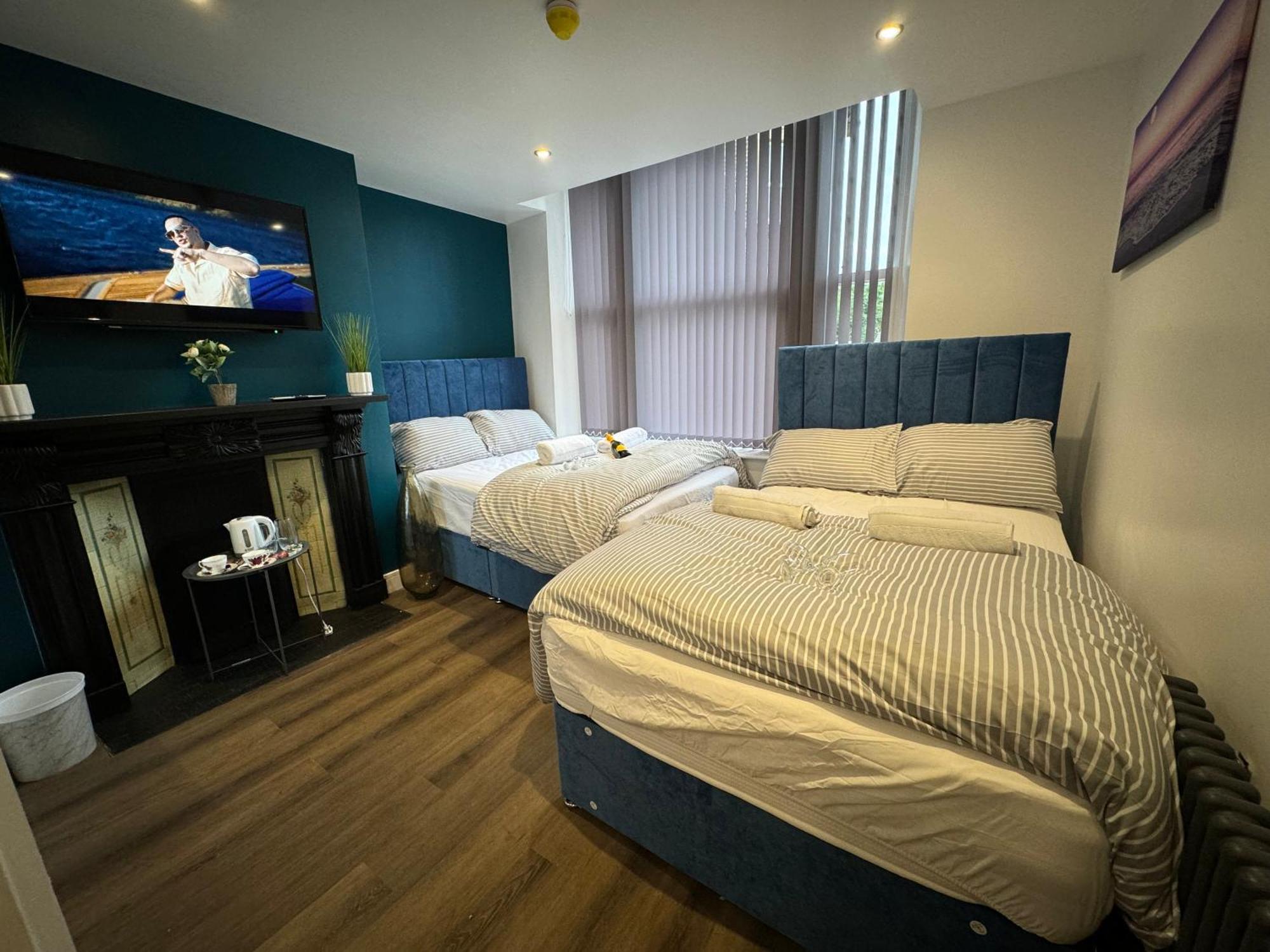 Southgate Luxury Apartments Elland Eksteriør billede