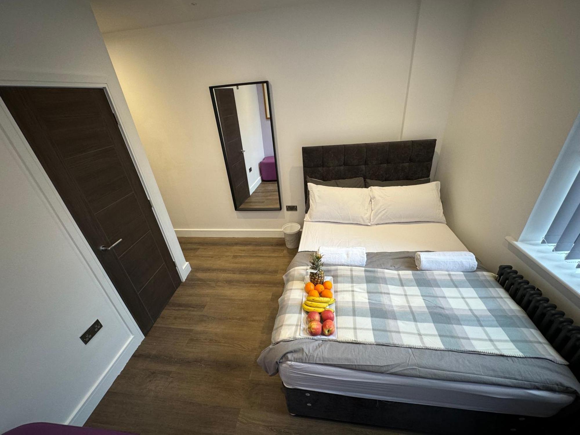Southgate Luxury Apartments Elland Eksteriør billede
