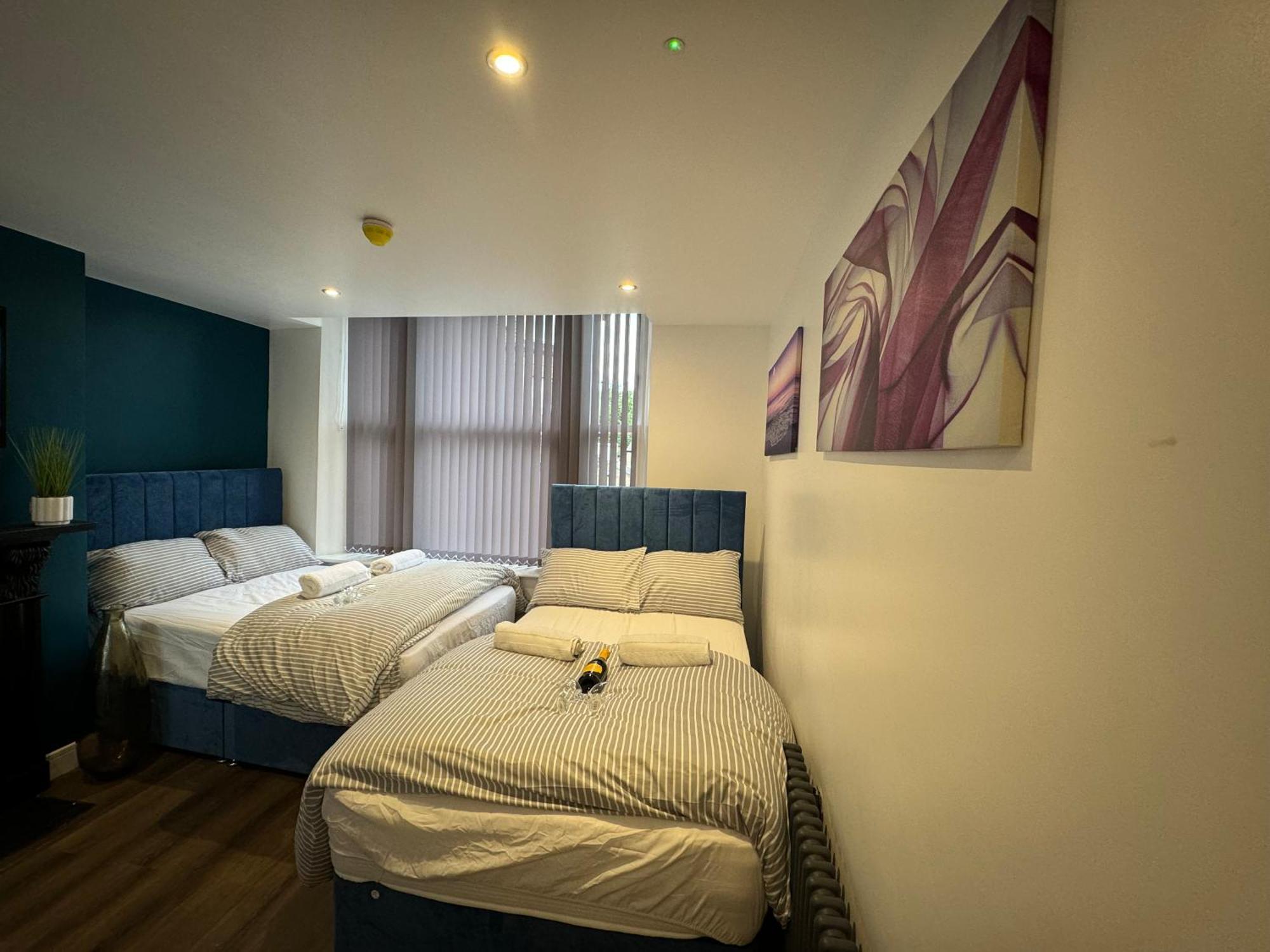 Southgate Luxury Apartments Elland Eksteriør billede
