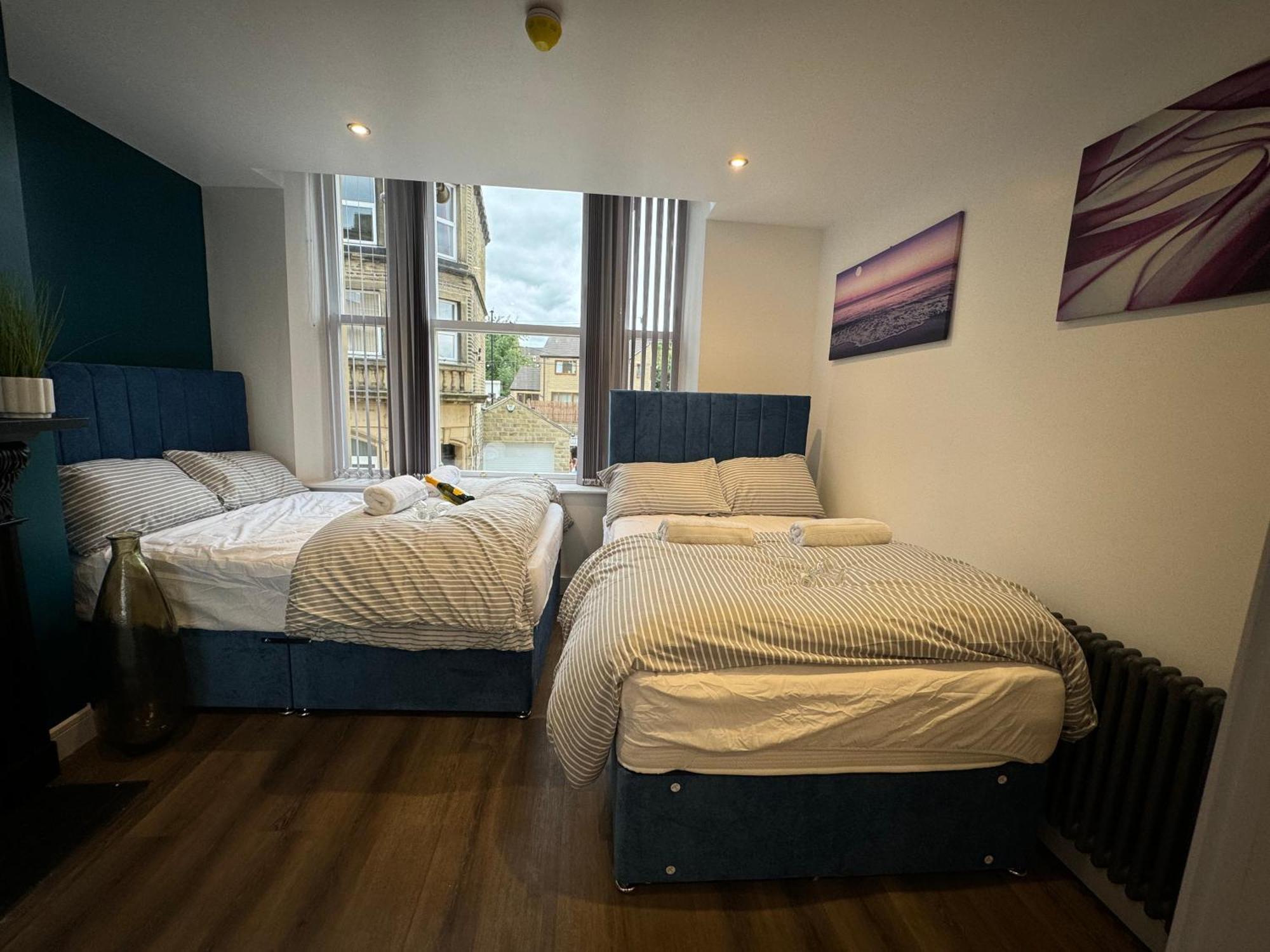 Southgate Luxury Apartments Elland Eksteriør billede
