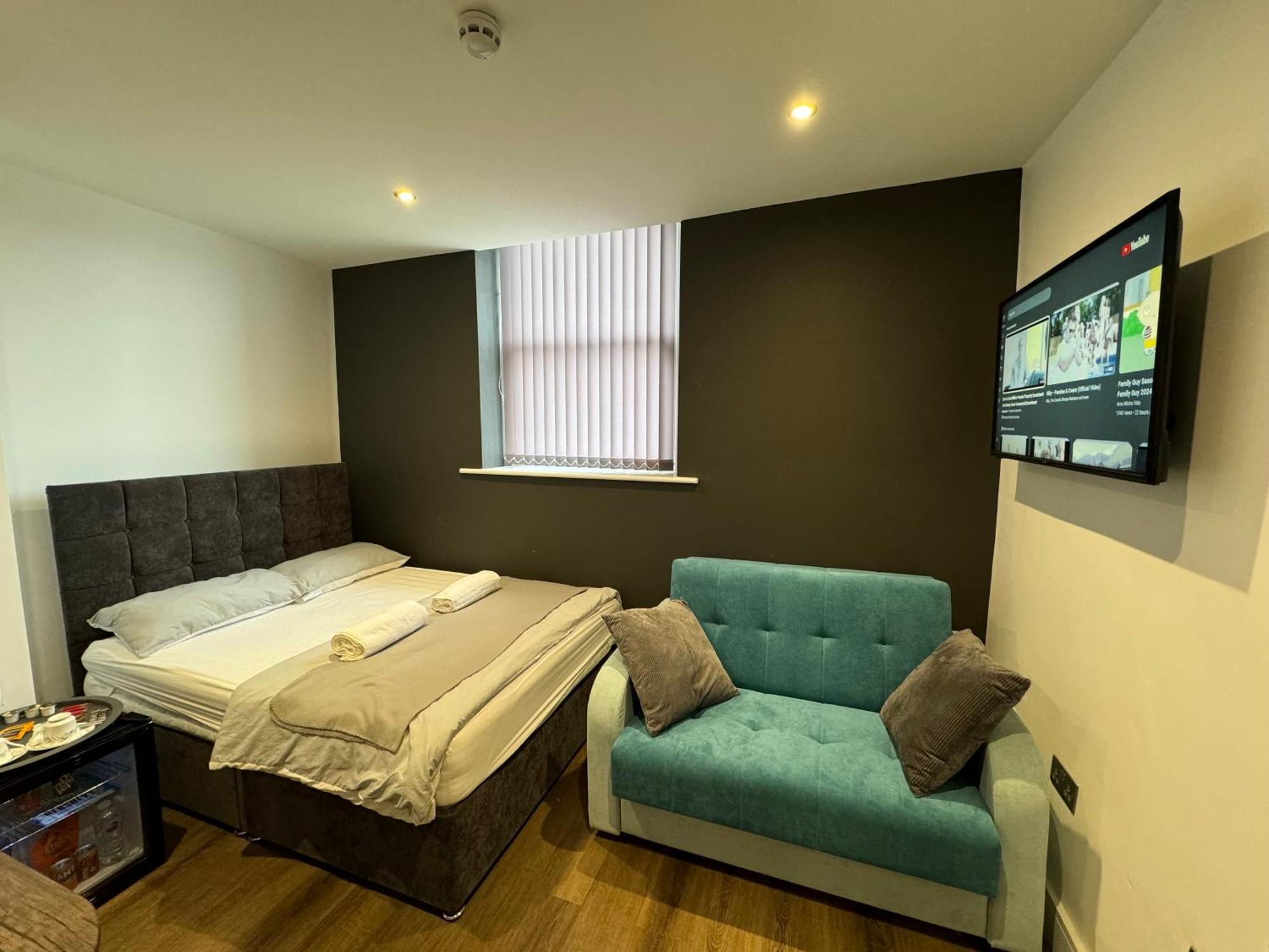 Southgate Luxury Apartments Elland Eksteriør billede