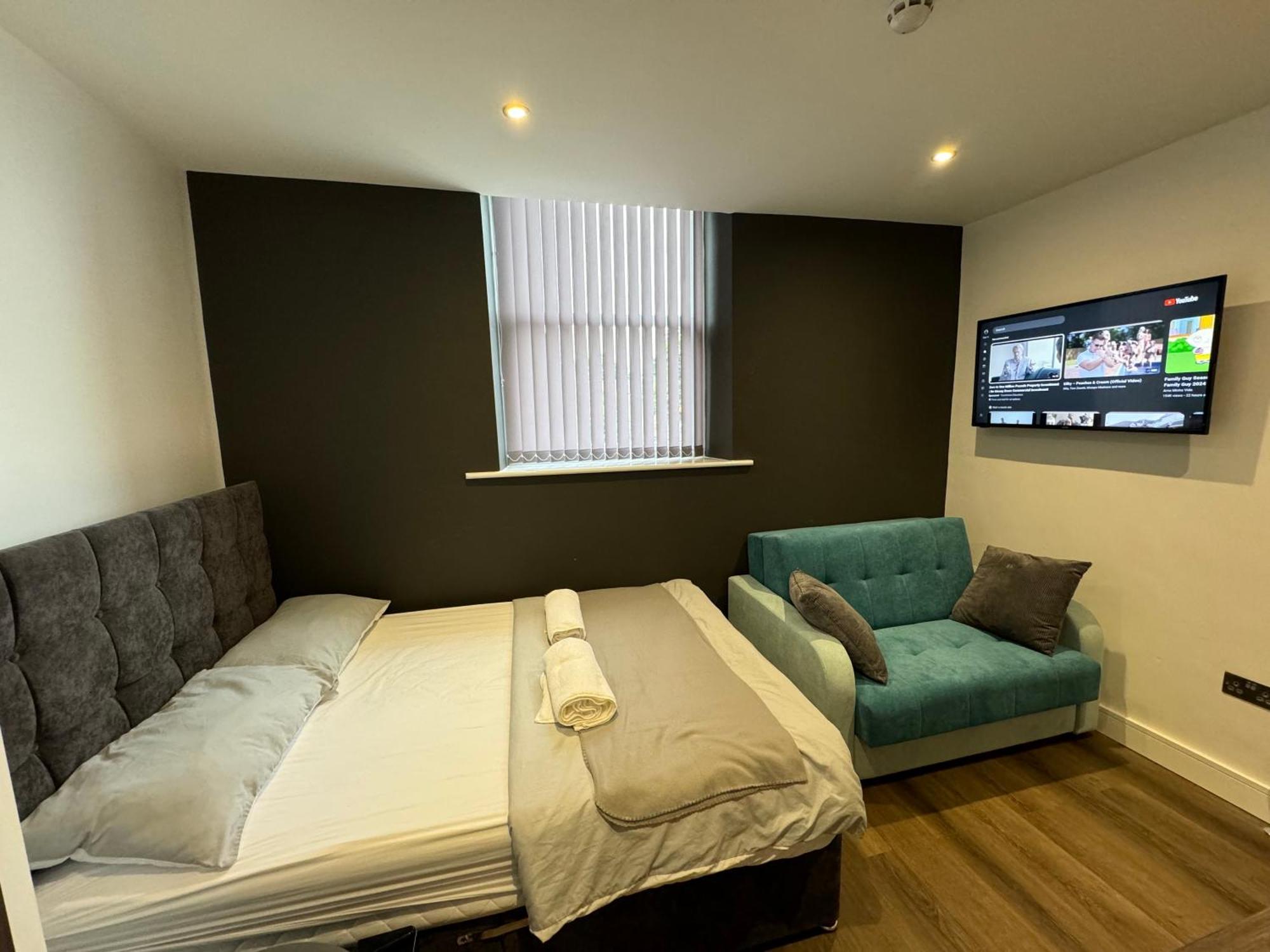 Southgate Luxury Apartments Elland Eksteriør billede