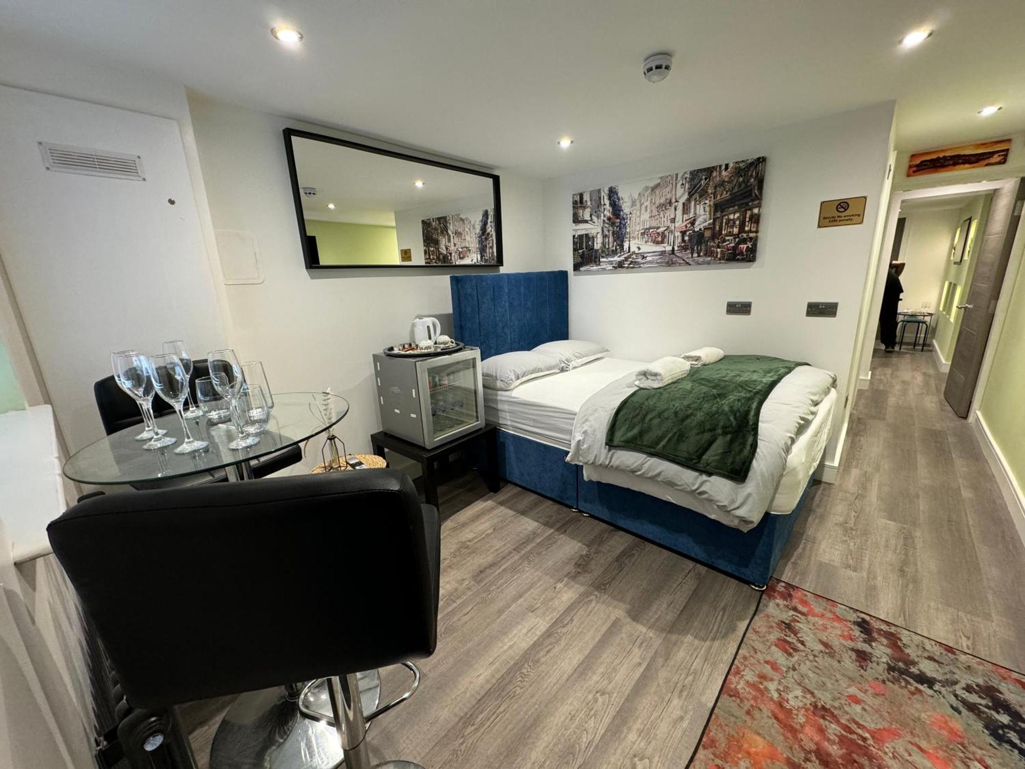 Southgate Luxury Apartments Elland Eksteriør billede