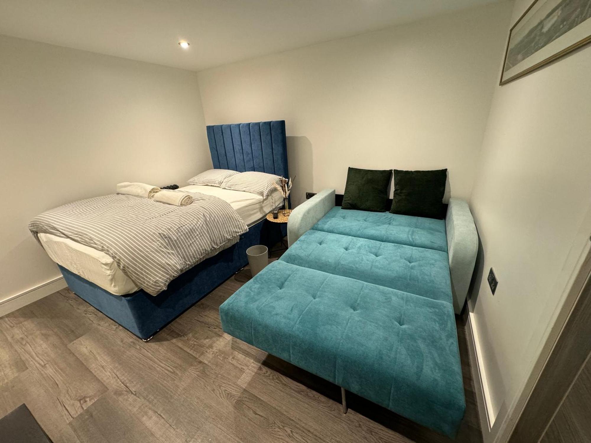 Southgate Luxury Apartments Elland Eksteriør billede