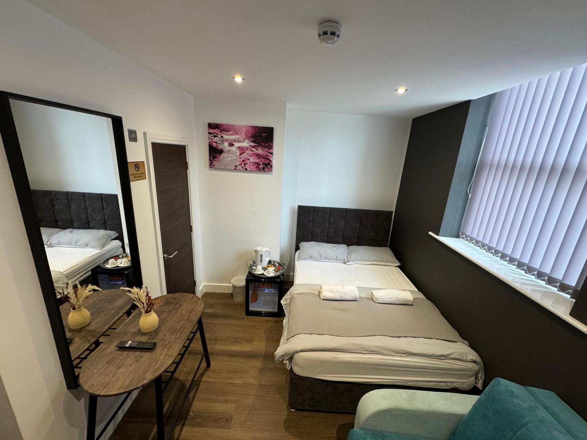 Southgate Luxury Apartments Elland Eksteriør billede