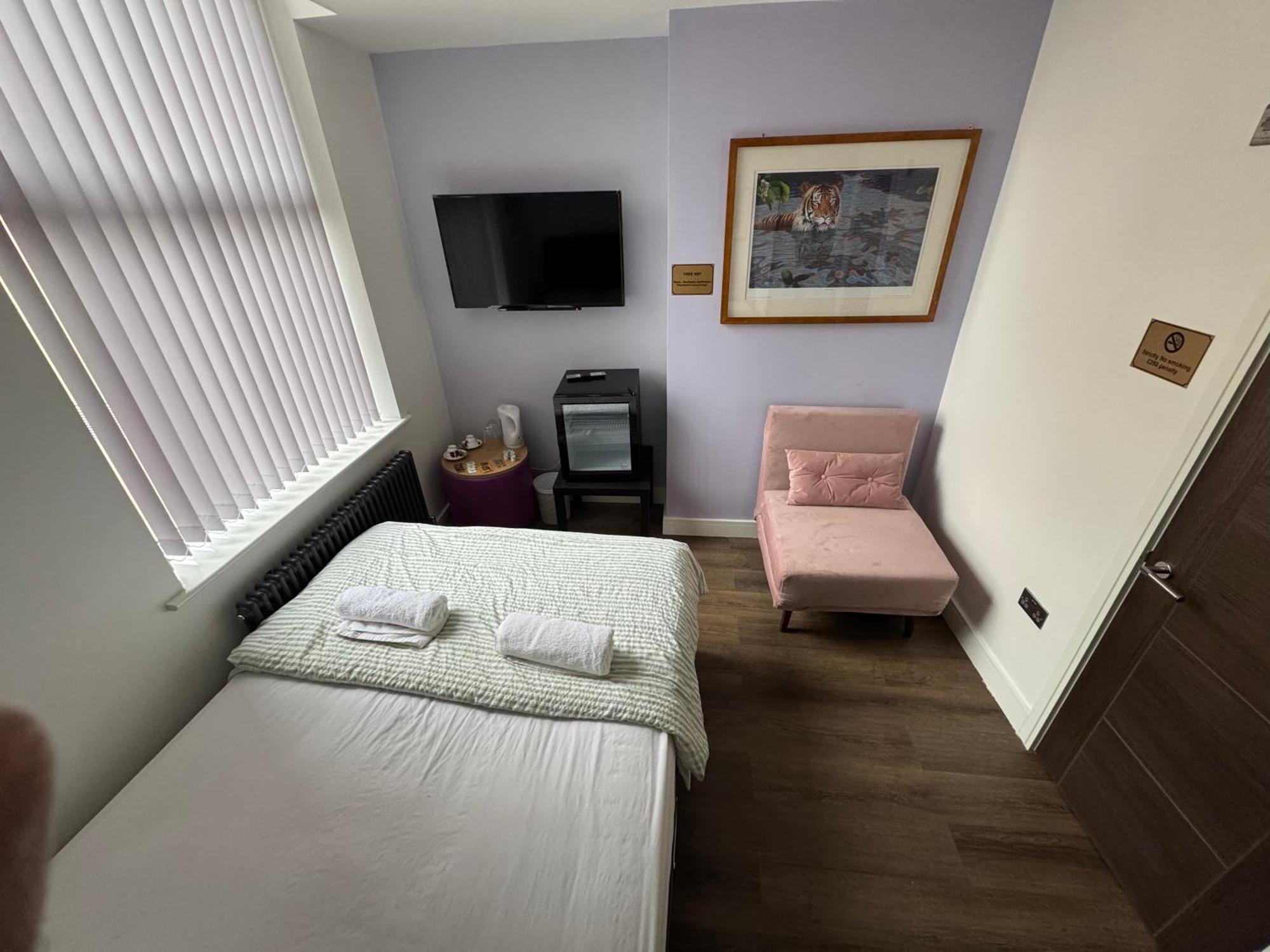 Southgate Luxury Apartments Elland Eksteriør billede