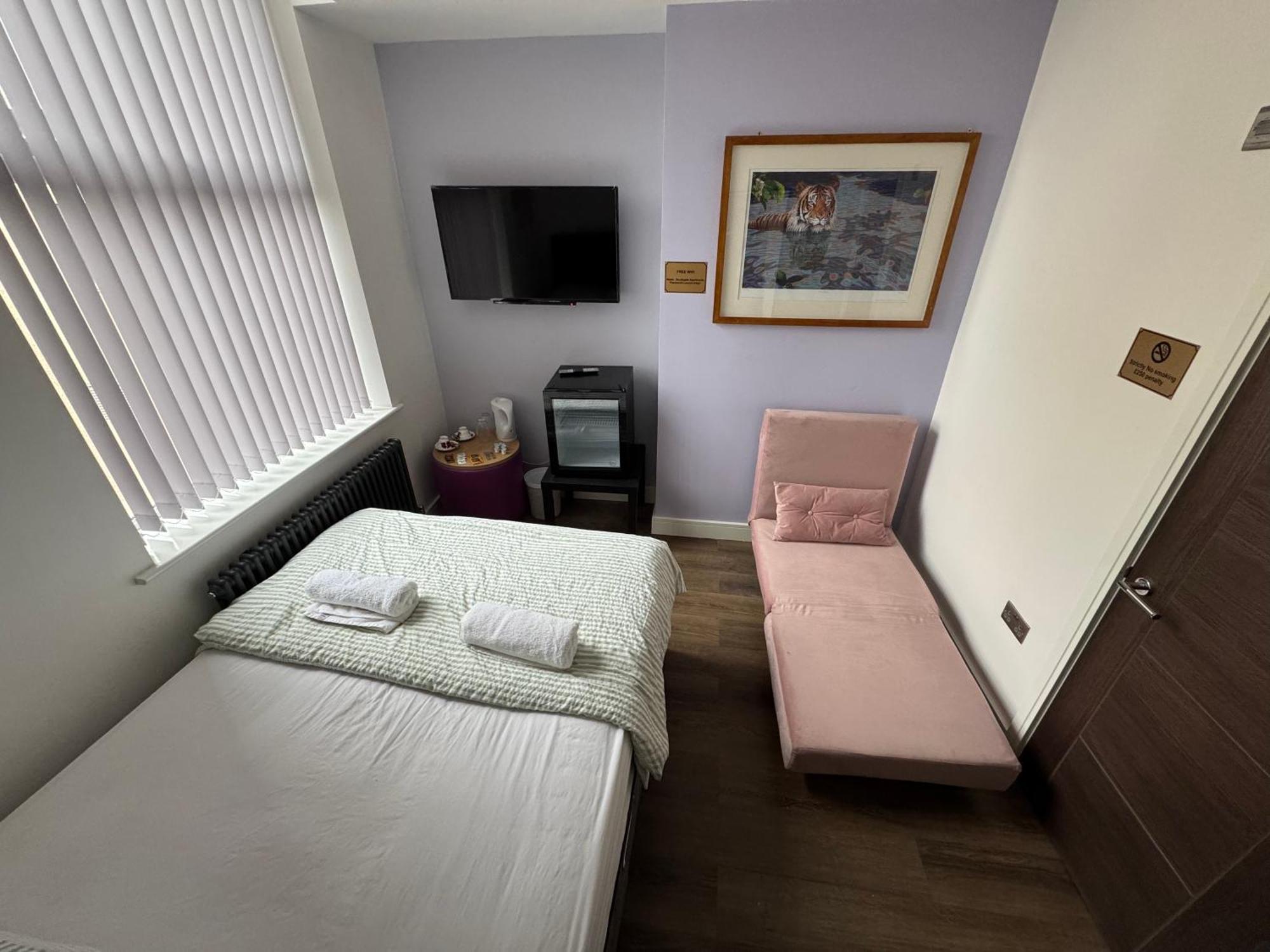 Southgate Luxury Apartments Elland Eksteriør billede