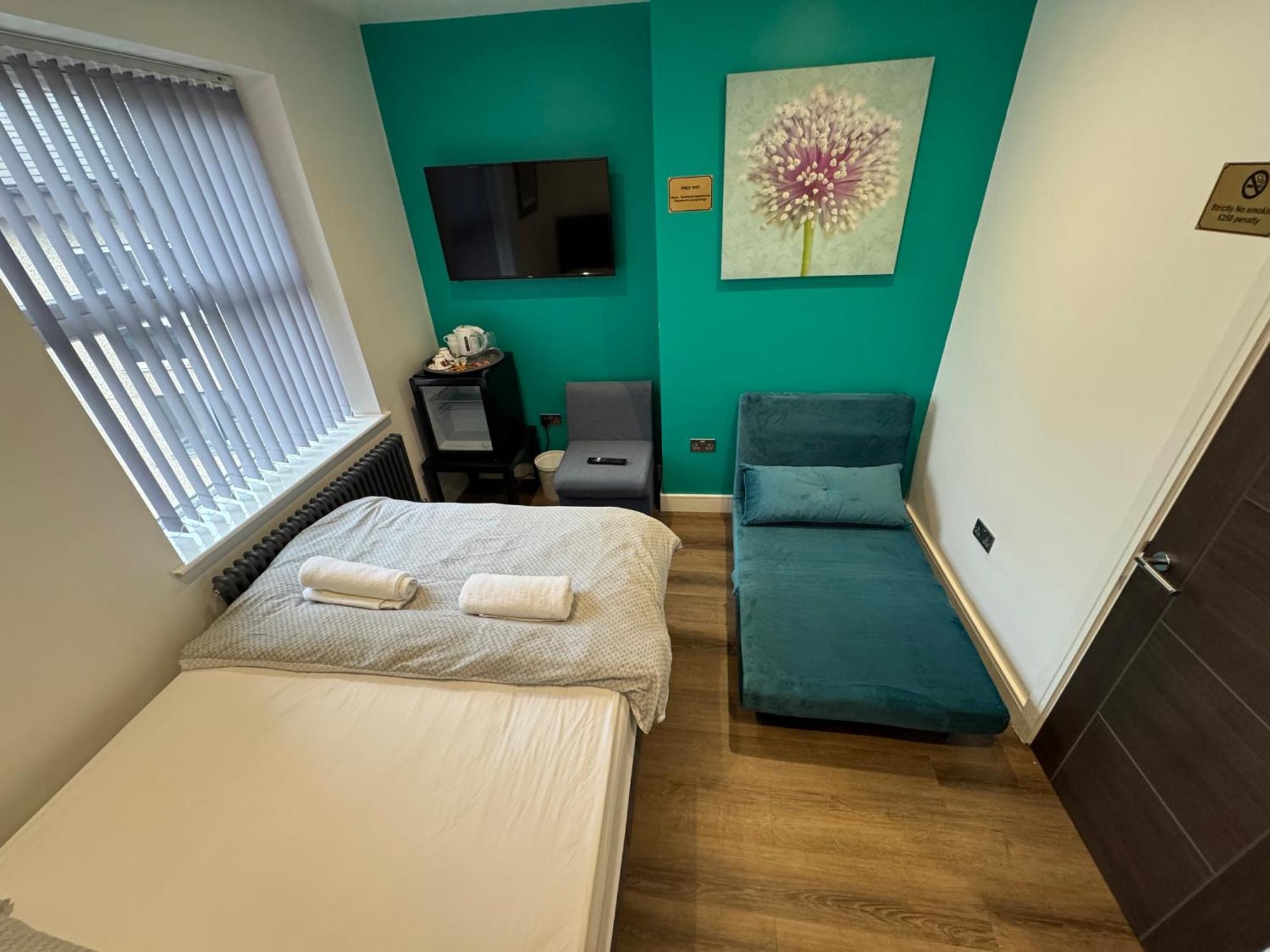 Southgate Luxury Apartments Elland Eksteriør billede